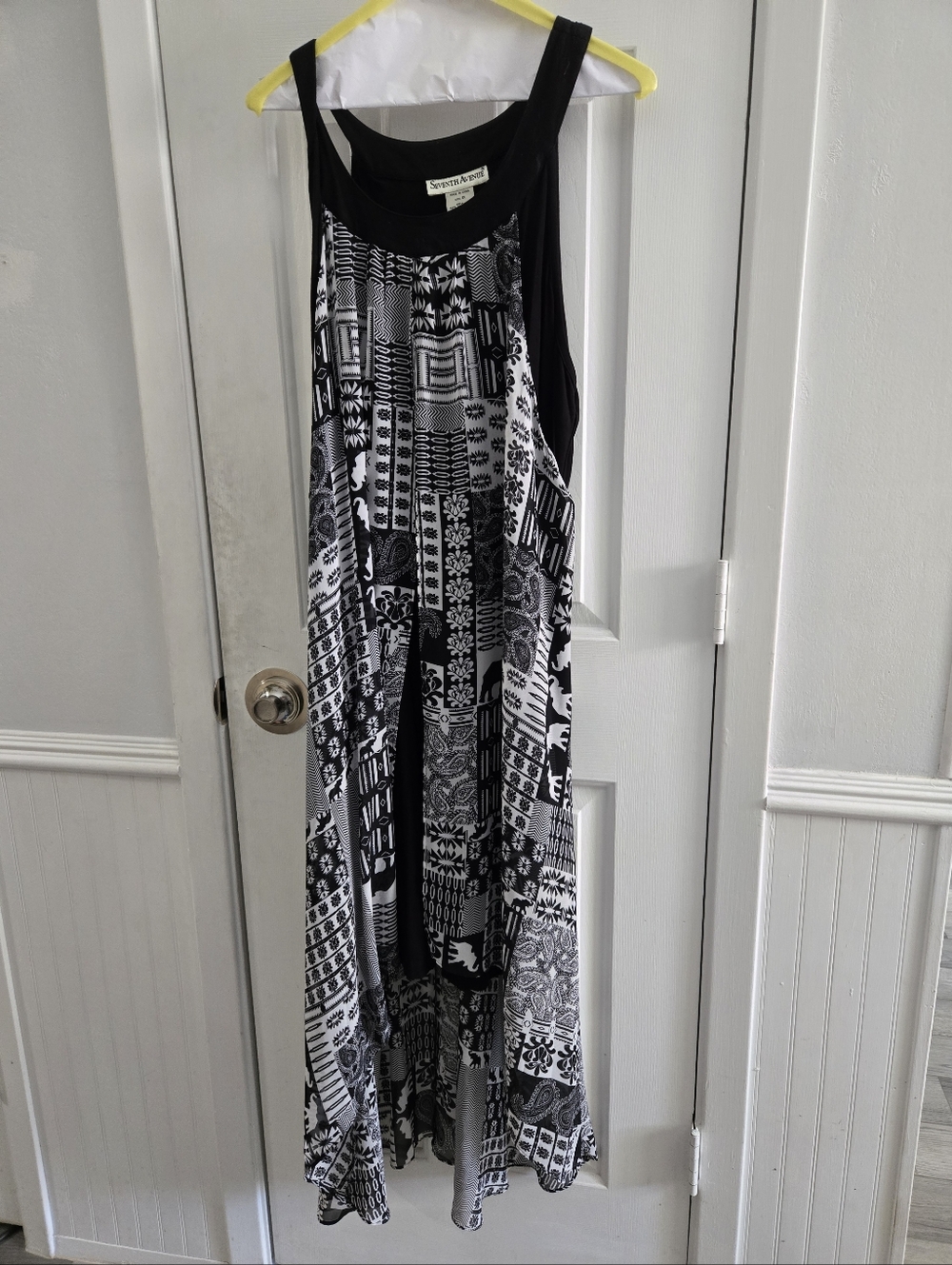 Seventh Avenue XL Black & White Patterned Maxi Dress With Front Slit